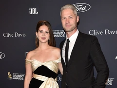 Лана Дель Рей рассталась с возлюбленным-полицейским через полгода отношений