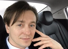 Сергей Безруков трогательно поздравил годовалую дочку