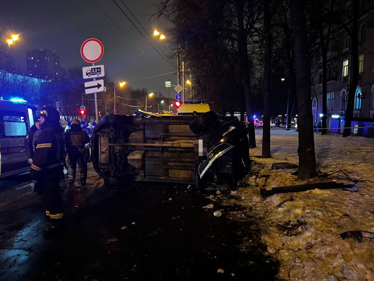 Автомобилистка насмерть сбила женщину с двумя детьми, ДТП на улице Свободы  в Москве 27 ноября 2022 г. - 28 ноября 2022 - МСК1.ру