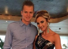 Ольга Бузова развелась с Дмитрием Тарасовым