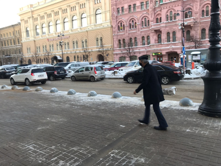 В Санкт-Петербурге провожают в последний путь Нину Ургант. Репортаж