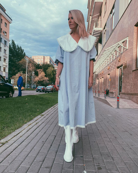 Ксения Собчак примерила платье неожиданного «беременного» фасона, как у Леди Ди