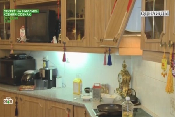 Илья Резник жалуется, что фасады кухни слетают с петель