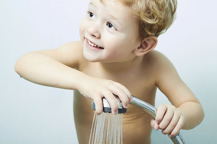 Фото №1 - Как вытащить ребенка из ванной: 5 простых приемов
