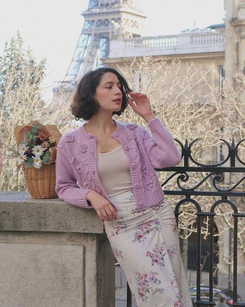 Как француженка: 7 способов стильно и красиво носить кардиган весной 2023