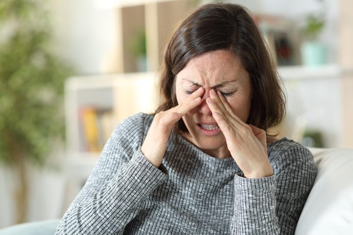 Что делать, если слезятся и болят глаза при простуде?