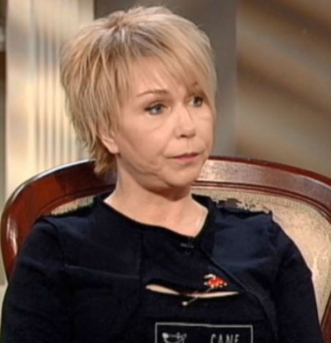 Ксения поведала о непростых отношениях с родителями | Источник: кадр из программы