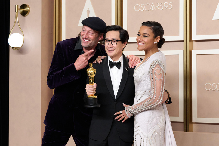 Блеклые наряды и ослица на сцене: как прошел «Оскар-2023» (и кто забрал все награды)