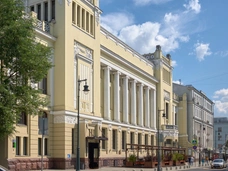 В «Ленкоме» обнаружили труп мужчины