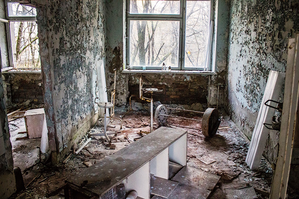 Город-призрак: экскурсия по Чернобыльской зоне отчуждения спустя 30 лет