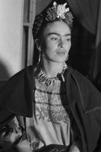 Учимся у Фриды Кало: как создать образ в мексиканском стиле