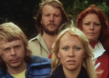 Группа ABBA продает раритетное пианино за 45 тысяч долларов