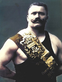 У Ивана Поддубного было несколько прозвищ, в том числе Чемпион Чемпионов и Русский Богатырь.