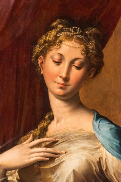 Сквозь века: как ухаживали за телом женщины с эпохи Ренессанса и до наших дней