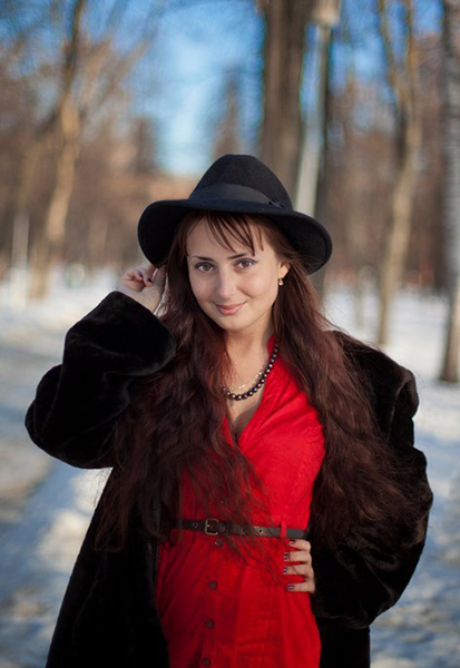 Под прикрытием: 10 ярославских девушек в стильных шляпах