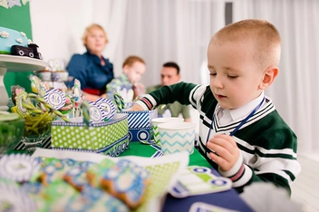 Вагончик тронется: опыт необычного дня рождения