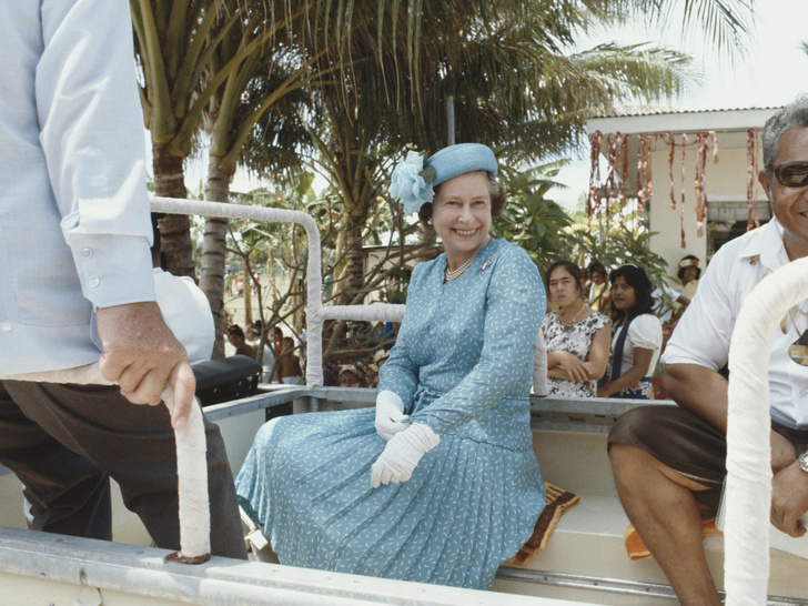 Какой мы запомнили Елизавету II: самые редкие и трогательные фото британской королевы