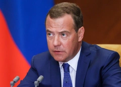 Дмитрий Медведев: «Особых успехов в бизнесе у сына пока не видел»
