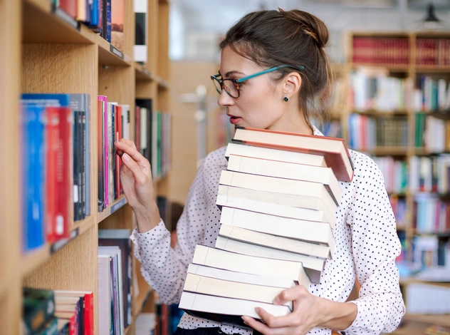 Практика цундоку: зачем покупать книги, но не читать их