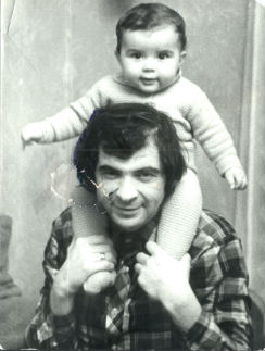 С годовалым Денисом, 1976 год