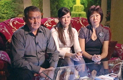 Семья Кичиковых слева направо: отец Цедын Буджаевич, одна из сестер Айса, мать Вера Бегдеевна