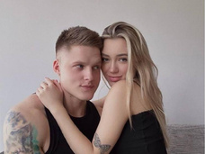 Блогер Сергей Кутовой, оставшийся без ноги из-за аварии, впервые стал отцом