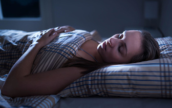 Опасные часы: ученые назвали причину всегда ложиться спать раньше 12 ночи