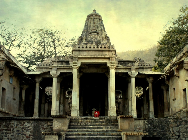 Проклятие Бхангара: история самого известного города-призрака Индии, который запрещено посещать после заката