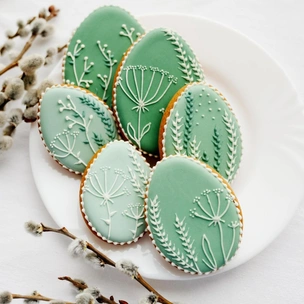 Справятся даже новички: 3 простых рецепта пасхальных десертов