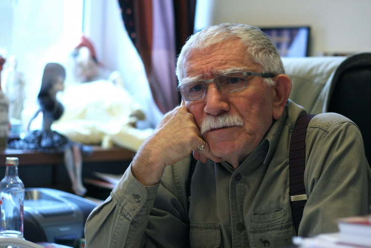 83-летний Армен Джигарханян экстренно госпитализирован в тяжелом состоянии
