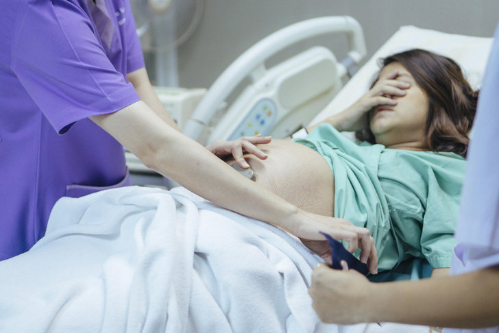 Акушерская агрессия: почему врачи так жестоки с мамой в роддоме