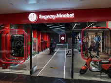 В России открылся первый официальный магазин Segway-Ninebot