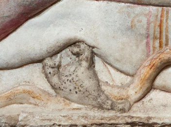 Заходящее солнце античного язычества: 18 деталей барельефа из святилища бога Митры