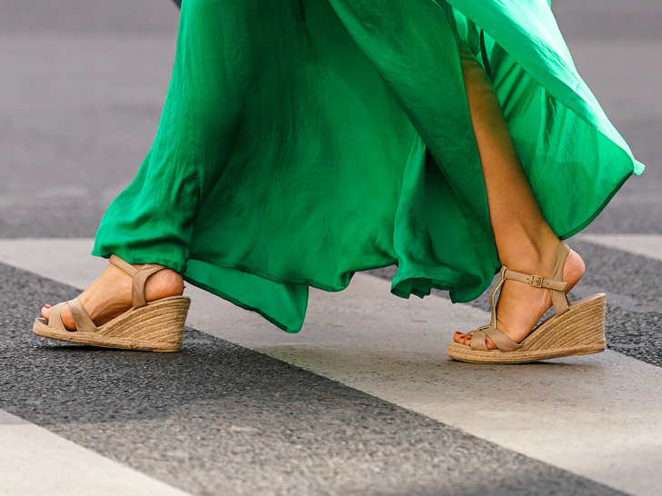 Выбросить срочно: 10 моделей летней обуви, которая навредит вашему здоровью