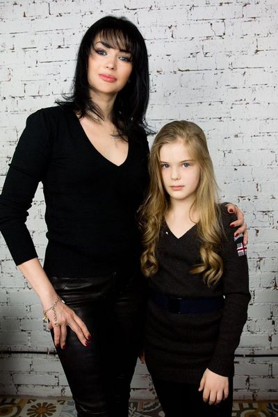 Юлия Абдулова с дочерью Женей