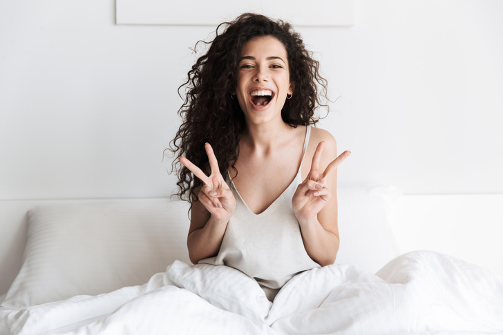 Спящая красавица: эти 4 способа помогут вам проснуться утром моложе на десять лет