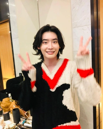 Источник: @jongsuk0206