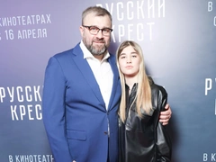 После аварии с дочерью Пореченкова хоккеист четвертые сутки не выходит из комы: родители девушки настаивают, что ее не было за рулем