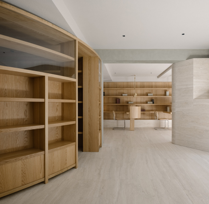 Студия Atelier tao+c спроектировала библиотеку для частного дома в Шанхае