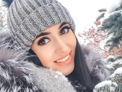 Как выглядит девушка с самой красивой улыбкой в мире