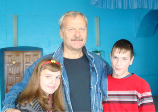 Владимир Воропаев помогает детям-сиротам уже 14 лет