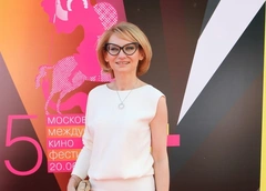 Эвелина Хромченко расплакалась в эфире «Модного приговора», вспомнив про деда-ветерана