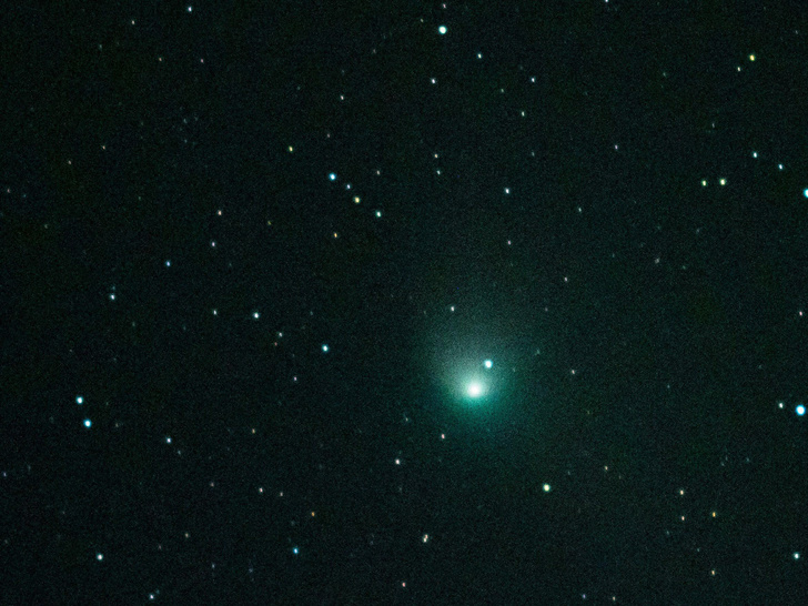 «Знамение финансовой катастрофы»: астролог рассказал, что значит появление Зеленой кометы над Землей