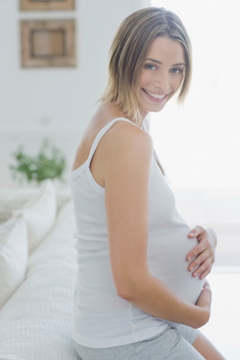 Медлить нельзя ждать: беременность и роды после 35 лет — минусы и плюсы