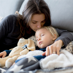 7 безобидных симптомов у ребенка, при которых срочно нужна «скорая»
