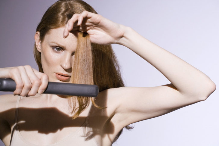 Предупредить проблемы: как понять, что вам пора выкинуть выпрямитель для волос