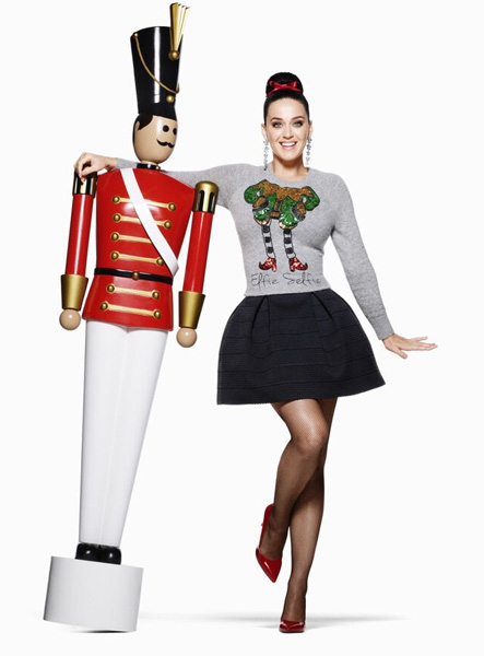 Кэти Перри в рекламной кампании рождественской коллекции H&M
