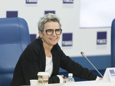 Светлана Сурганова так и не встретилась с биологической мамой: «Ее уже нет в живых, но есть моя сестра»