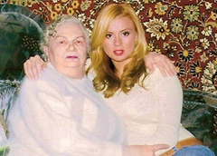 84-летнюю бабушку Анны Семенович госпитализируют после новогодних праздников