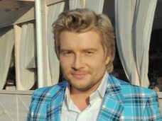 Николай Басков: «Я бы мог последовать веяниям моды и родить для себя, но хочу полную семью»
